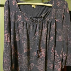 Lucky Brand purple/pink vneck